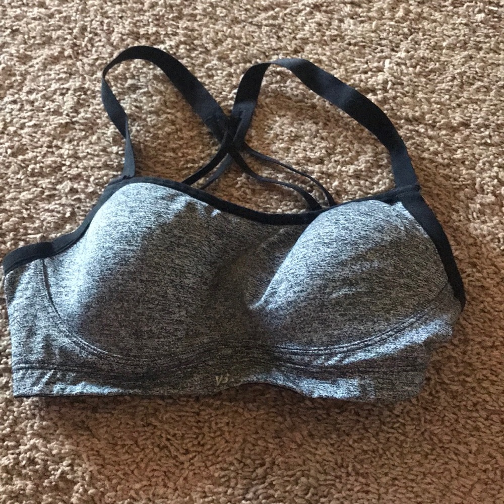 VS sports bra